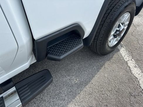 Used 2024 Chevrolet Silverado 2500 LT image 50