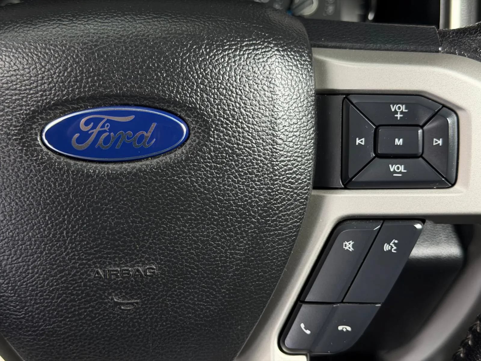 Used 2016 Ford F150 Lariat w/ Equipment Group 502A Luxury AWD/4WD image 31