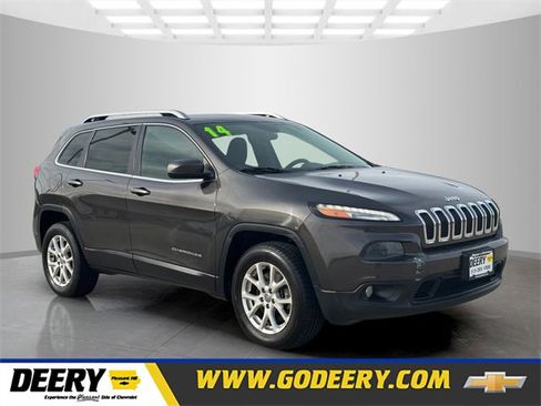 Used 2014 Jeep Cherokee Latitude w/ Comfort/Convenience Group image 1