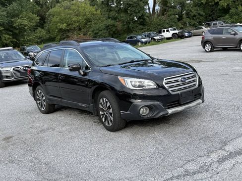 Used 2016 Subaru Outback 2.5i Limited AWD/4WD image 4