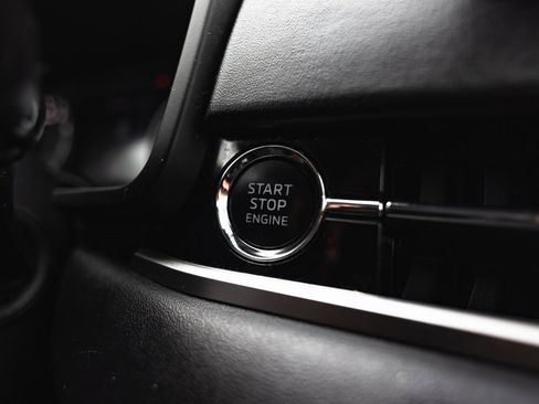 Used 2022 Mitsubishi Outlander ES image 15