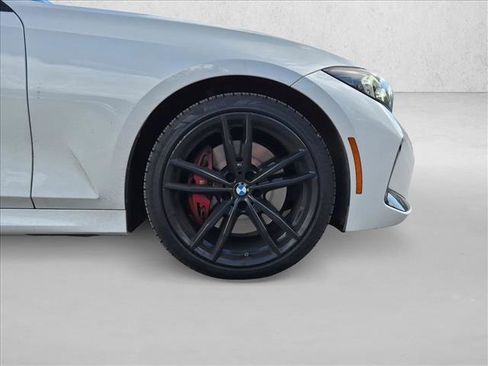 Used 2023 BMW 330i Sedan w/ M Sport Package RWD image 9
