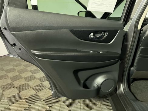 Used 2019 Nissan Rogue SL w/ Premium Package AWD/4WD image 26