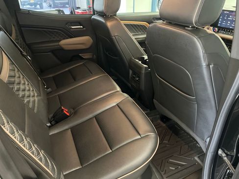 Used 2025 GMC Canyon Denali image 46