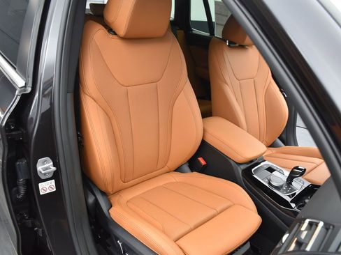 Certified 2024 BMW X3 sDrive30i w/ Premium Package w/ZPA image 17