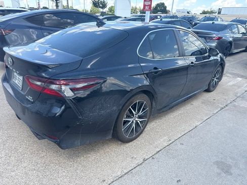 Used 2023 Toyota Camry SE w/ Audio Upgrade Package FWD image 6