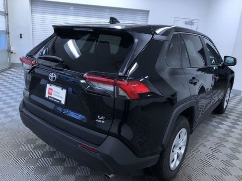 Certified 2025 Toyota RAV4 LE image 33