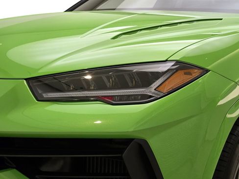 Used 2023 Lamborghini Urus S image 5