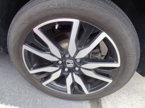 Used 2019 Honda Pilot Touring image 24