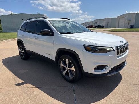 Used 2022 Jeep Cherokee Limited AWD/4WD image 5