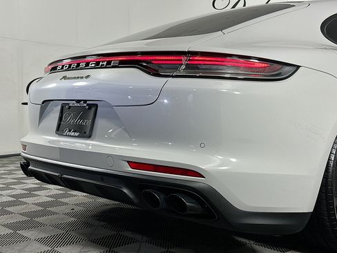 Used 2023 Porsche Panamera 4 Platinum Edition image 26