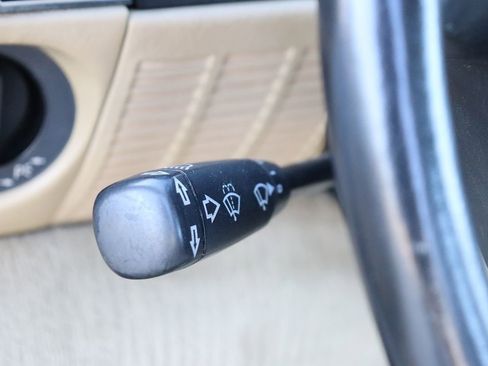 Used 1988 Mercedes-Benz 560 SL image 21