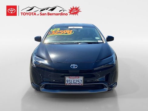 Certified 2025 Toyota Prius XLE image 8