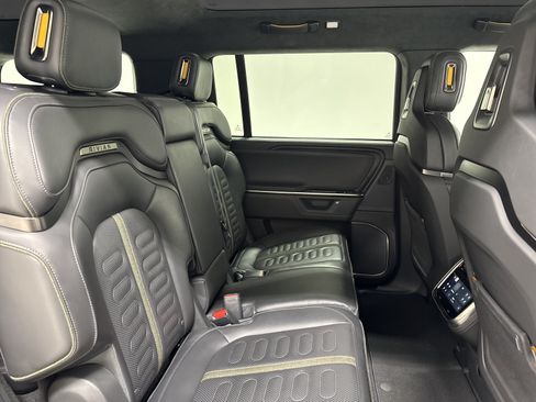 Used 2025 Rivian R1S Adventure AWD/4WD image 23