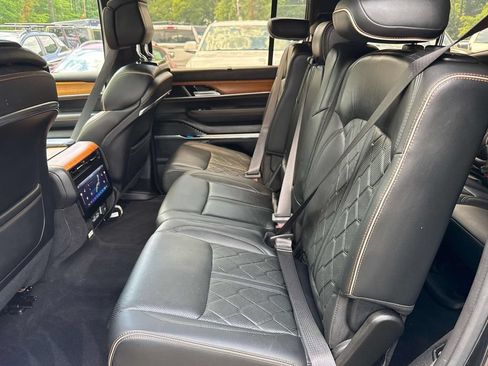 Used 2022 Jeep Grand Wagoneer Series III w/ HD Trailer Tow Package AWD/4WD image 13