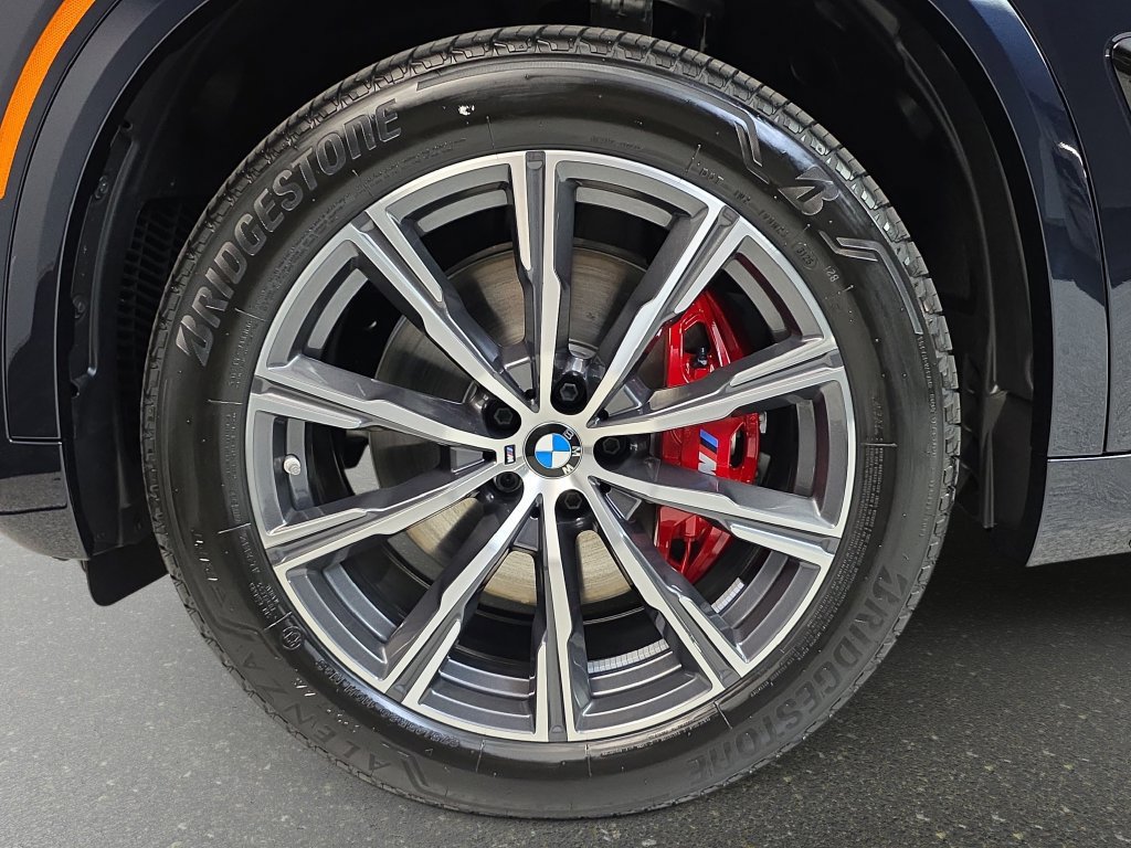 Used 2026 BMW X5 xDrive40i w/ M Sport Package AWD/4WD image 33