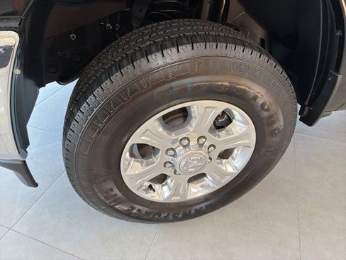 New 2025 RAM 2500 Big Horn AWD/4WD image 12