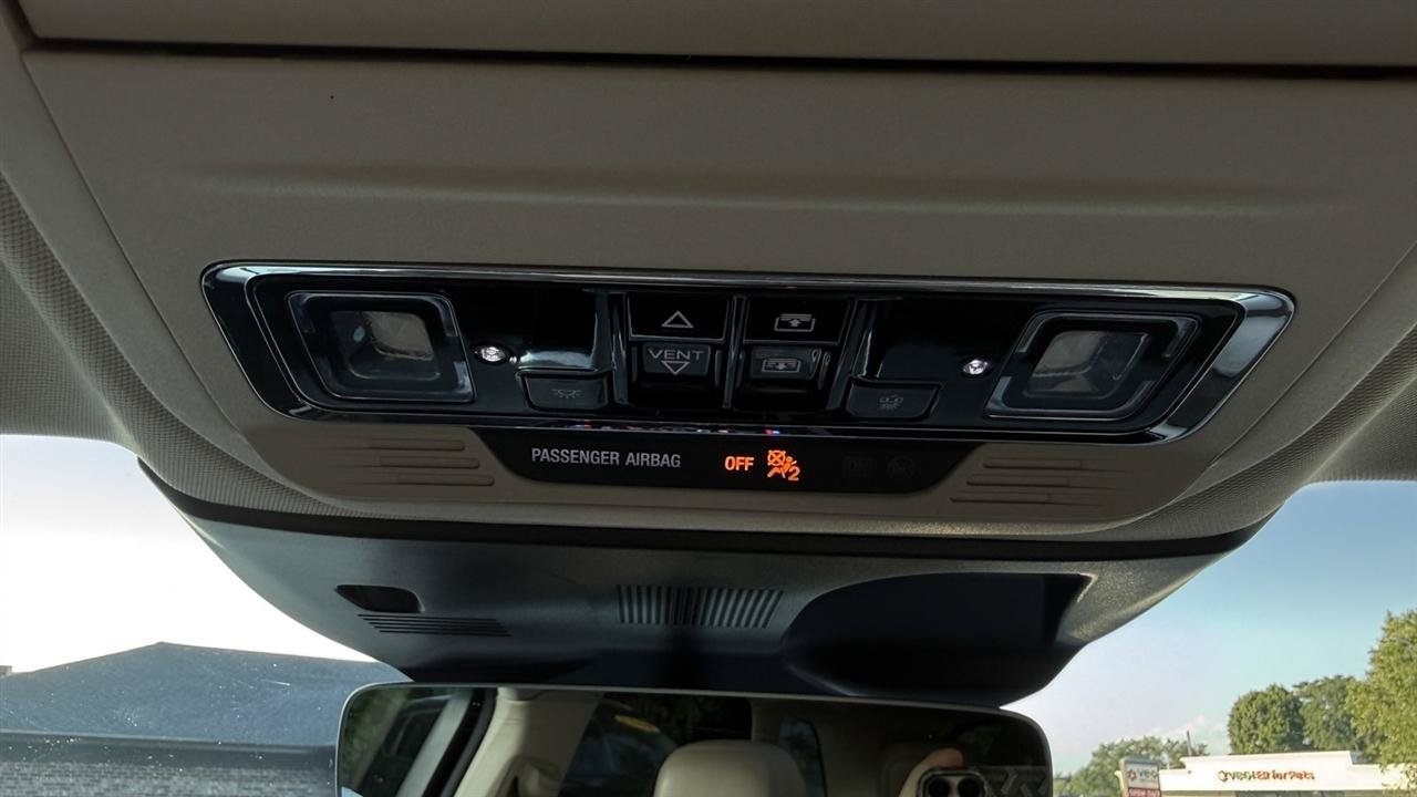 Used 2021 Lincoln Corsair Grand Touring AWD/4WD image 55