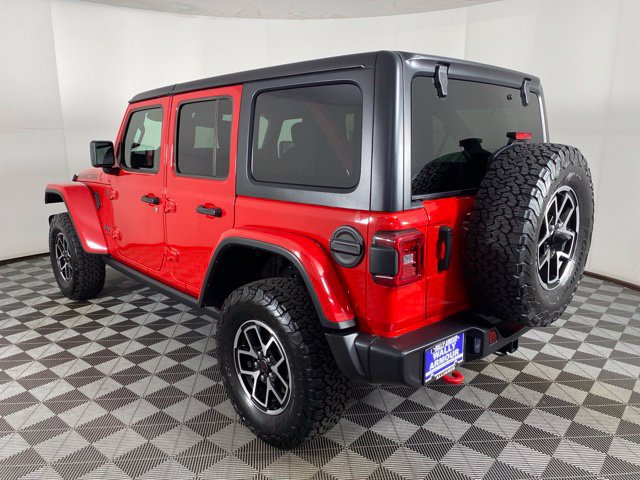 Used 2025 Jeep Wrangler Unlimited Rubicon AWD/4WD image 10