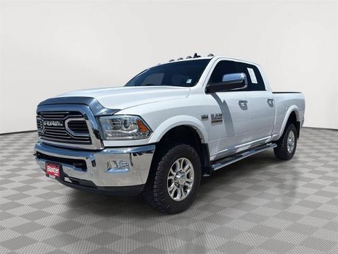 Used 2018 RAM 2500 Laramie w/ Convenience Group AWD/4WD image 3