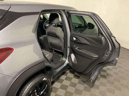Used 2021 Chevrolet TrailBlazer LS image 31