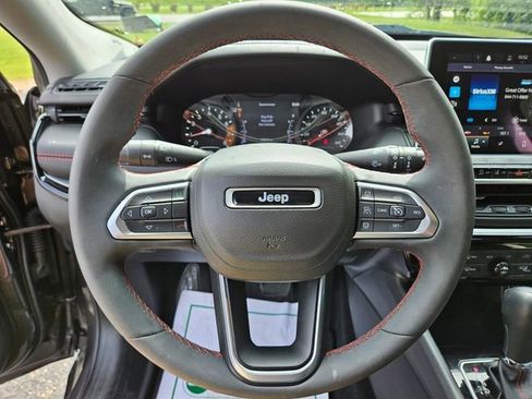 Used 2022 Jeep Compass Trailhawk image 25