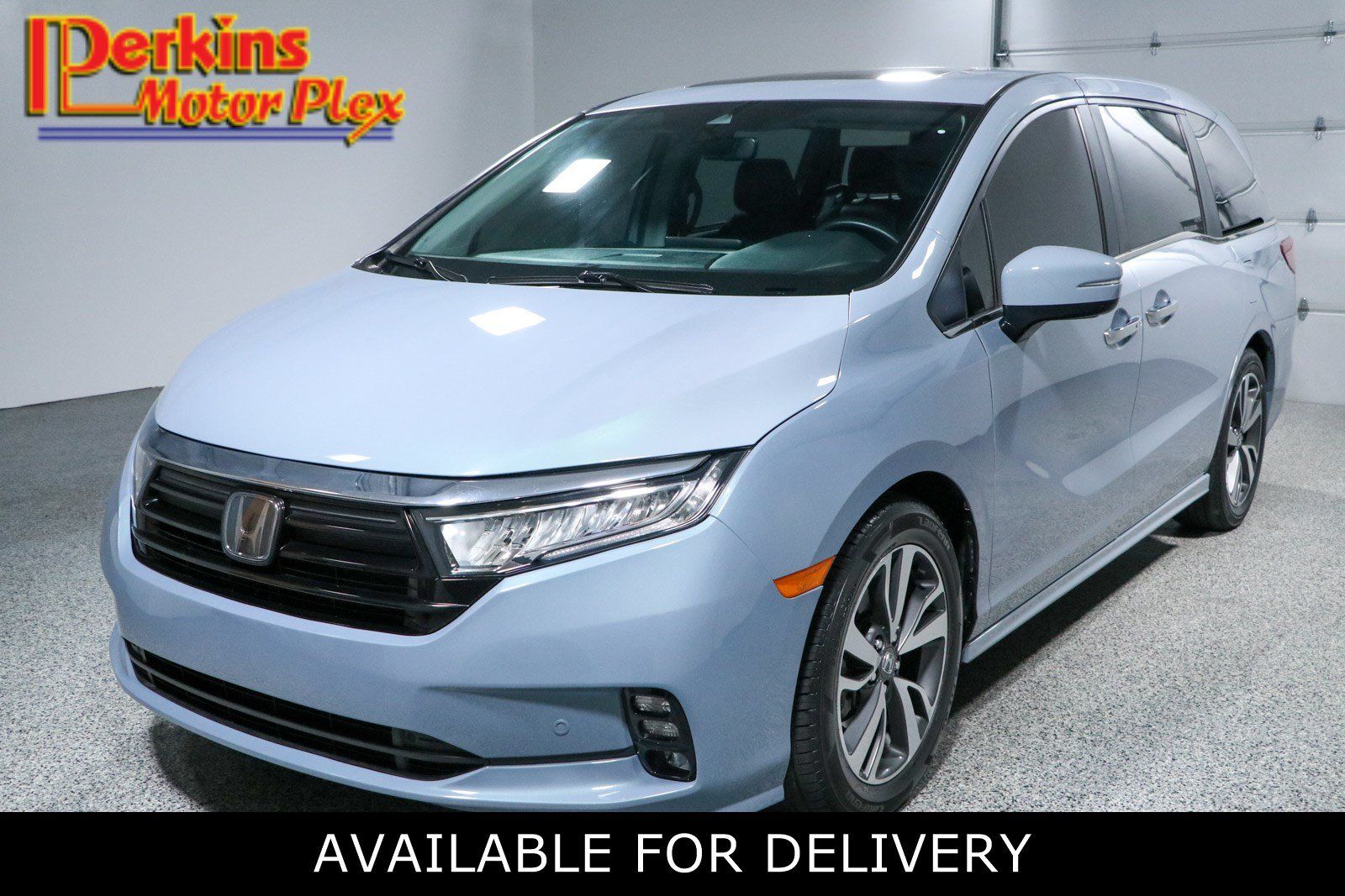 Used 2023 Honda Odyssey Touring image 1
