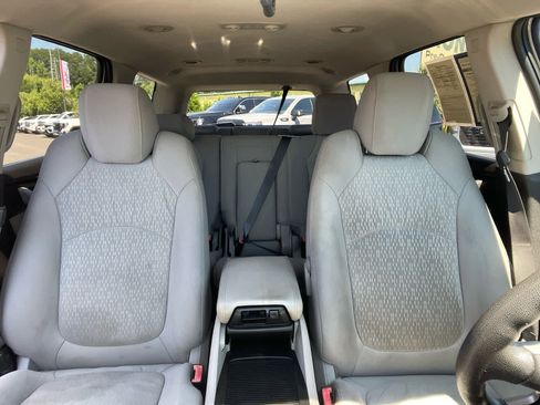 Used 2012 GMC Acadia SL FWD image 29