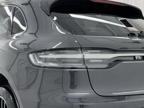 Certified 2026 Porsche Macan AWD/4WD image 18