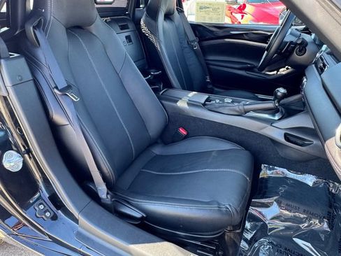 Used 2021 MAZDA MX-5 Miata Grand Touring RWD image 15