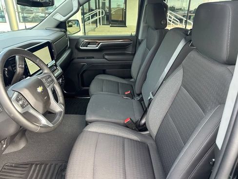 Used 2023 Chevrolet Silverado 1500 LT AWD/4WD image 12
