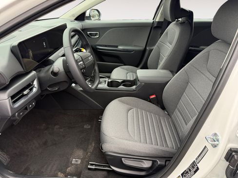 New 2025 Kia K4 EX image 10