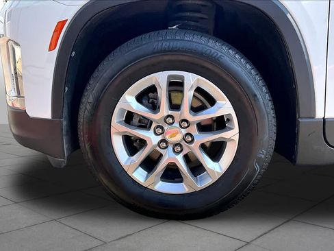 Used 2024 Chevrolet Traverse LS w/ Safety Package FWD image 10