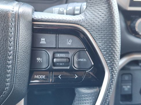 Used 2024 Toyota Sequoia Limited image 31