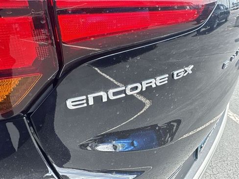 Certified 2024 Buick Encore GX Preferred FWD image 30