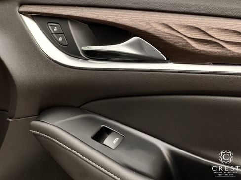 Used 2023 Buick Enclave Avenir image 28