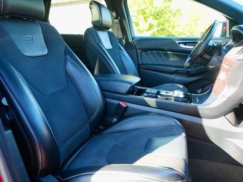 Used 2019 Ford Edge ST w/ Equipment Group 401A image 9