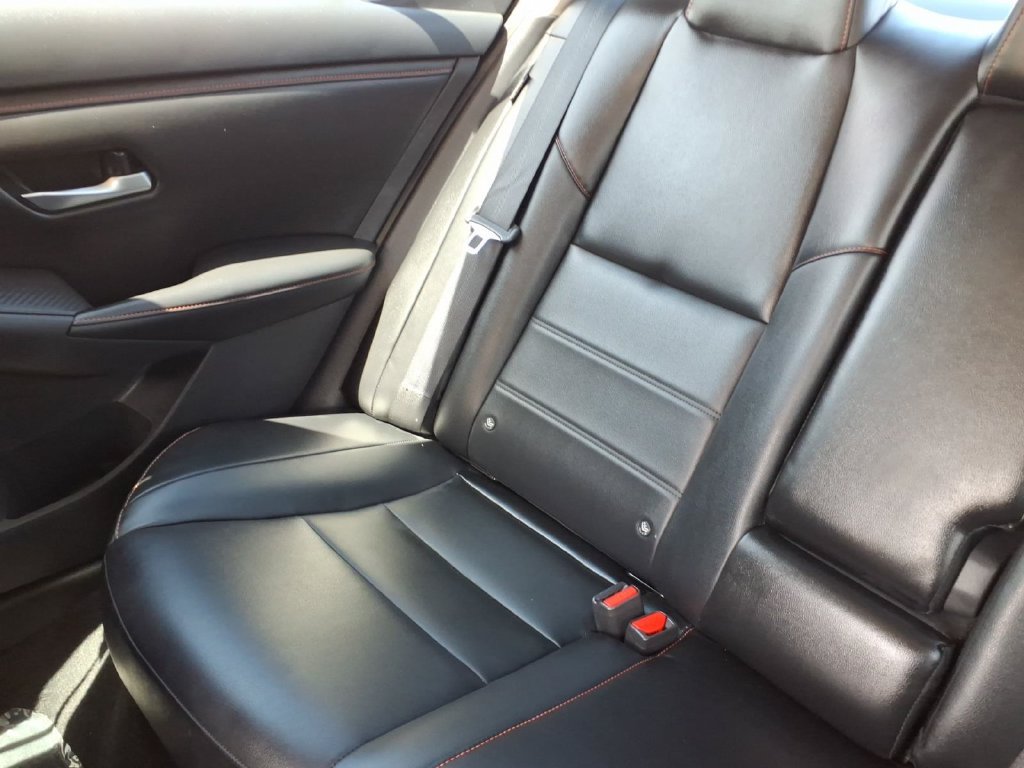 Used 2025 Nissan Sentra SR w/ SR Premium Package FWD image 16