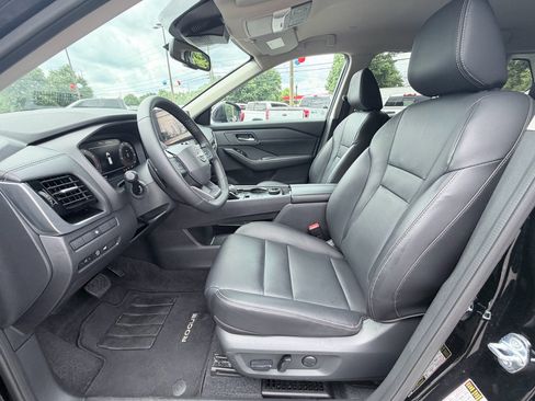 Used 2026 Nissan Rogue SL AWD/4WD image 21