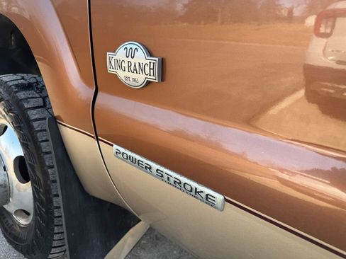 Used 2011 Ford F350 King Ranch w/ King Ranch w/Chrome Pkg image 18
