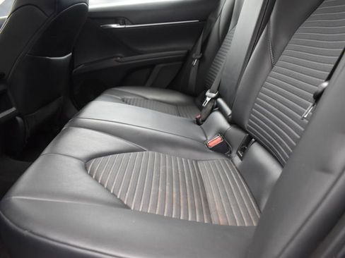 Used 2023 Toyota Camry SE image 16