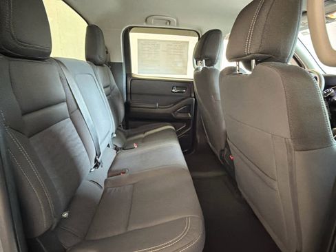 Used 2023 Nissan Frontier SV RWD image 29