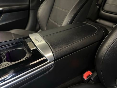 Used 2025 Mercedes-Benz C 300 4MATIC Sedan image 30