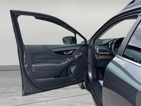 Used 2022 Subaru Outback Limited image 16