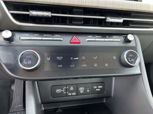 Used 2025 Hyundai Sonata SEL FWD image 26