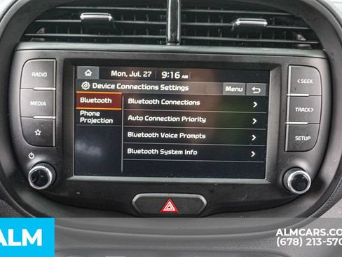 Used 2025 Kia Soul LX w/ LX Technology Package FWD image 36