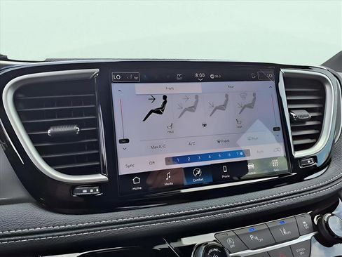 New 2026 Chrysler Pacifica Select image 17