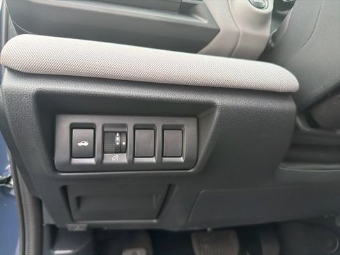 Used 2025 Subaru Legacy Premium AWD/4WD image 18