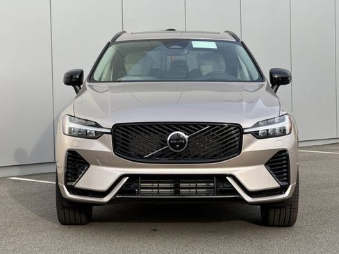 New 2026 Volvo XC60 T8 Ultra w/ Protection Package Premier AWD/4WD image 8