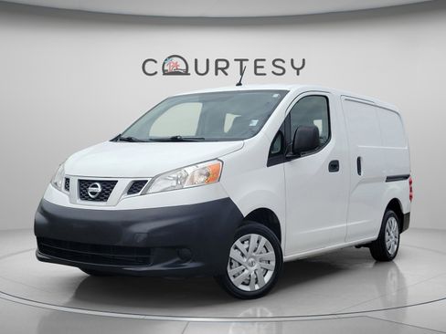 Used 2017 Nissan NV200 S image 1
